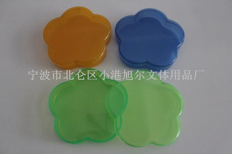 胶带座,削笔刀,小剪刀,小夹子,文具盒,荧光笔,马克笔等文教用品